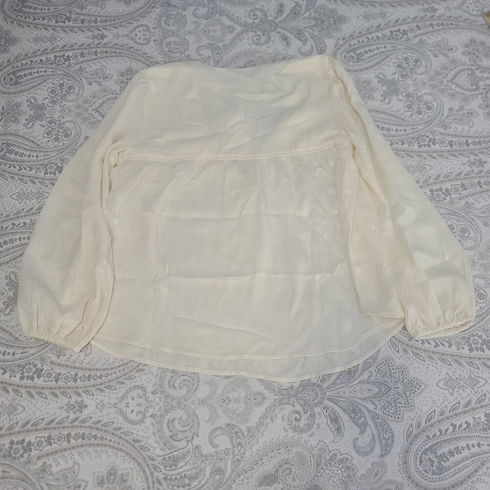 Band of the Free Cash Ivory Long Puff sleeve Satiny blouse Size Medium - Picture 4 of 8